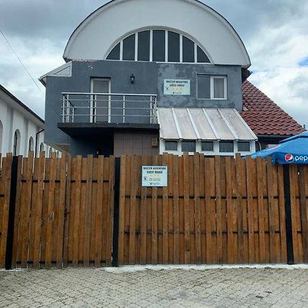 Master Adventure Guest House Vadu Crisului Dış mekan fotoğraf